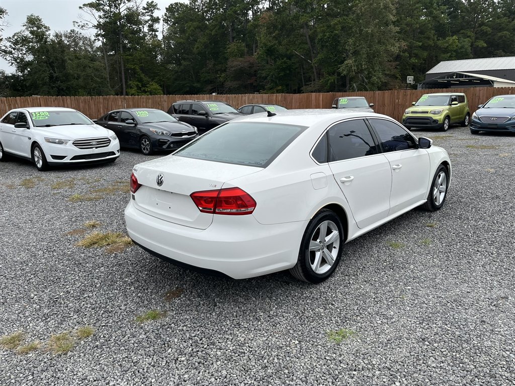 2015 Volkswagen Passat - $11,995