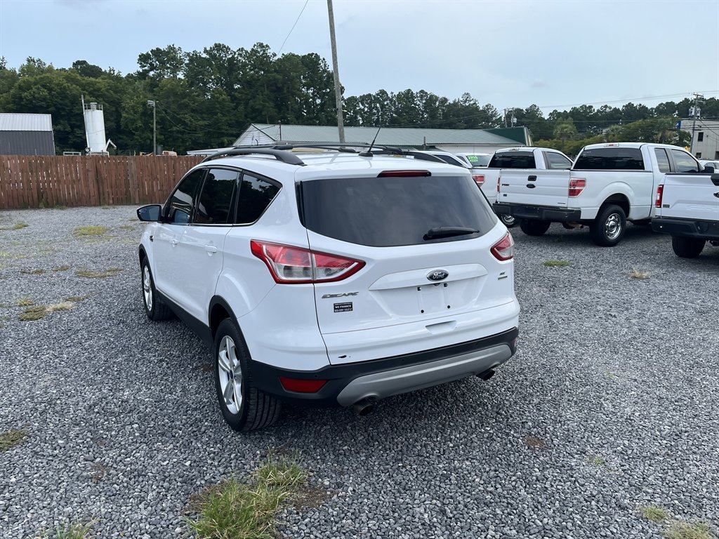 2015 Ford Escape - $9,995