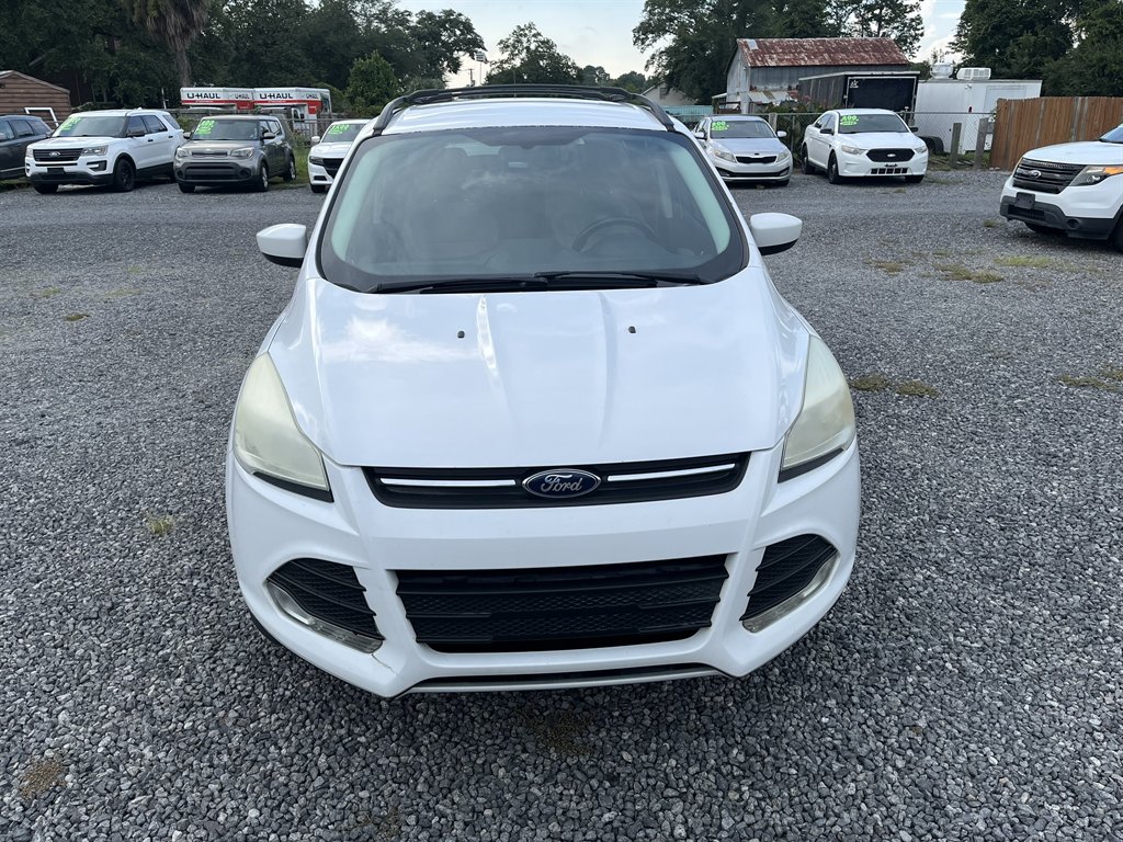 2015 Ford Escape - $9,995