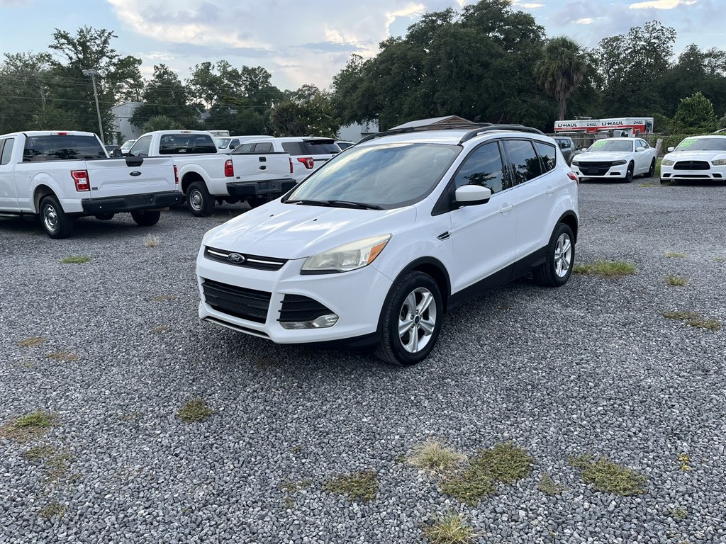 2015 Ford Escape - $9,995
