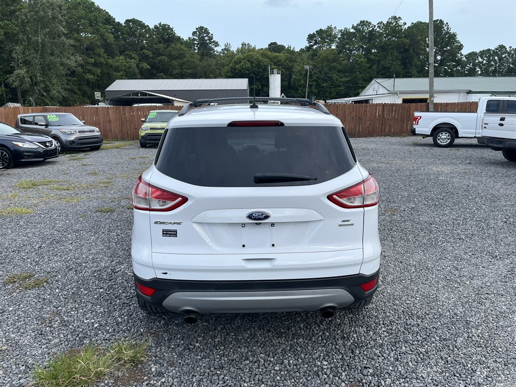 2015 Ford Escape - $9,995