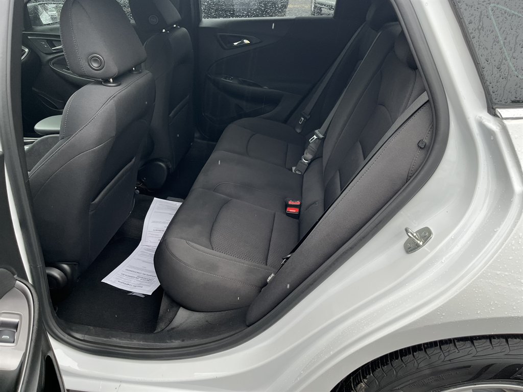 2020 Chevrolet Malibu - $16,995