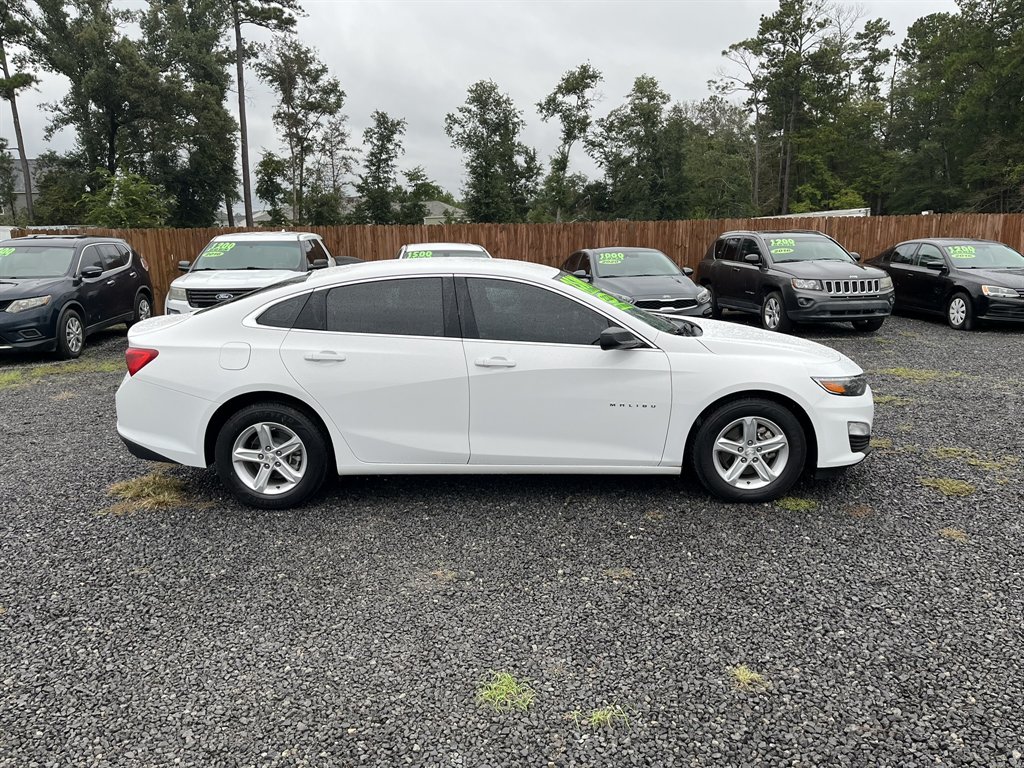 2020 Chevrolet Malibu - $16,995