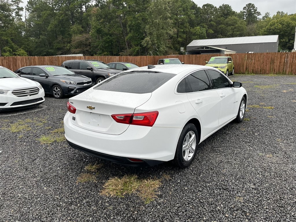 2020 Chevrolet Malibu - $16,995