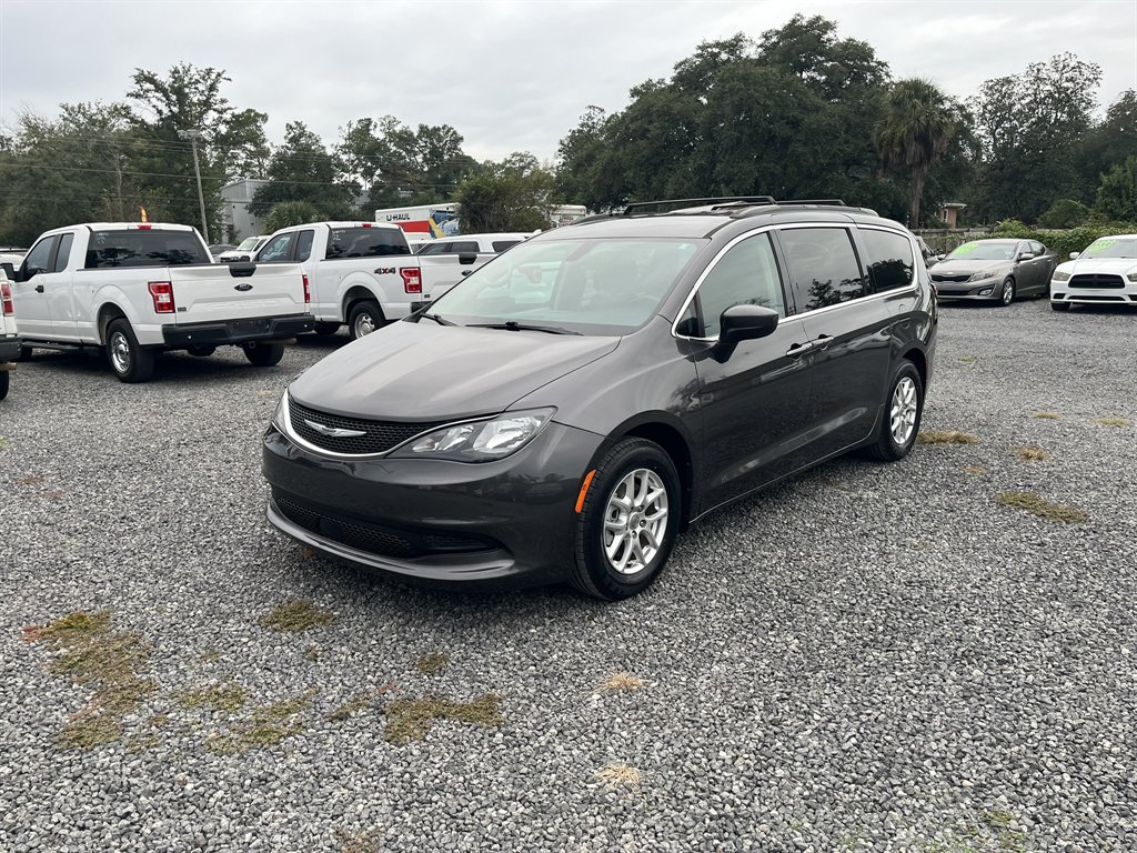 2021 Chrysler Voyager