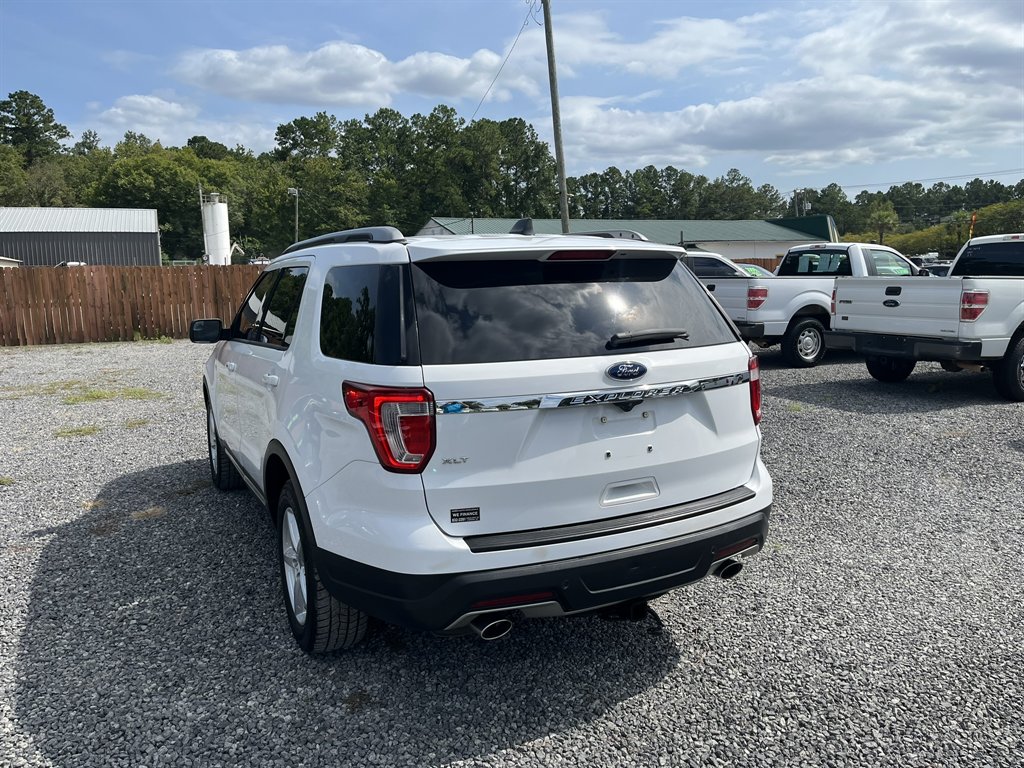2018 Ford Explorer - $15,995