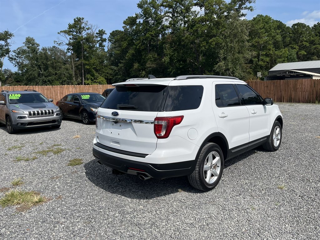 2018 Ford Explorer - $15,995