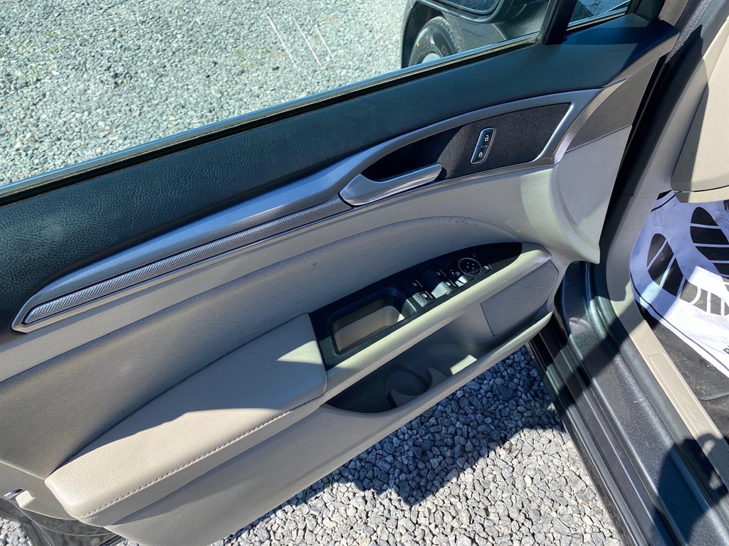 2018 Ford Fusion - $13,995