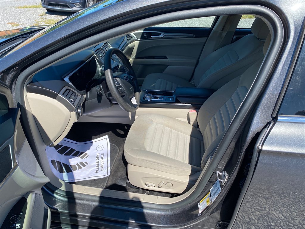 2018 Ford Fusion - $13,995