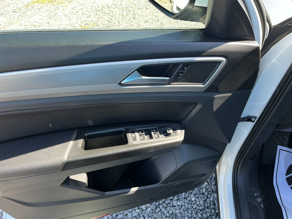 2018 Volkswagen Atlas - $18,995