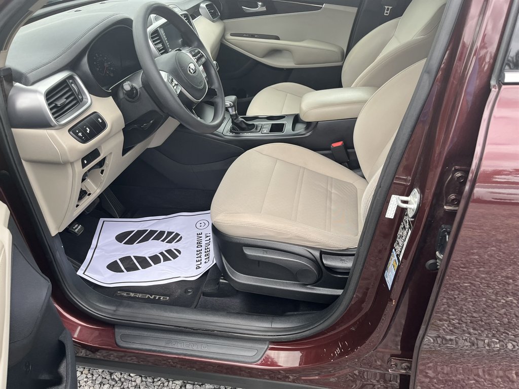 2019 Kia Sorento - $13,995