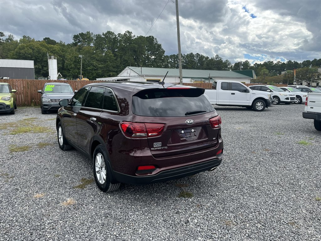 2019 Kia Sorento - $13,995