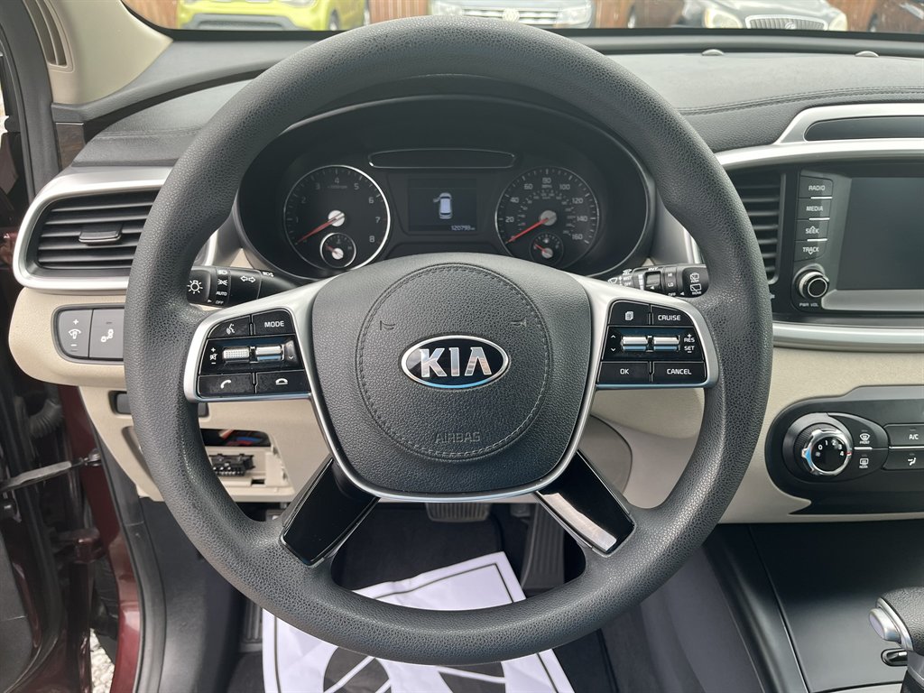 2019 Kia Sorento - $13,995