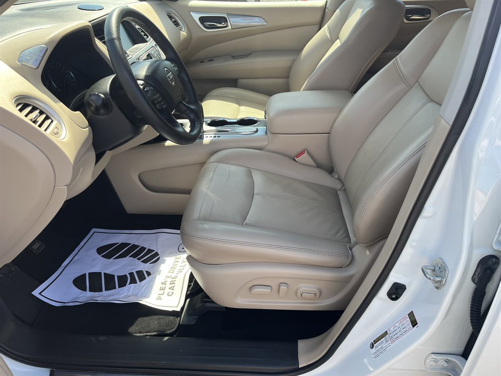 2018 Nissan Pathfinder - $13,995