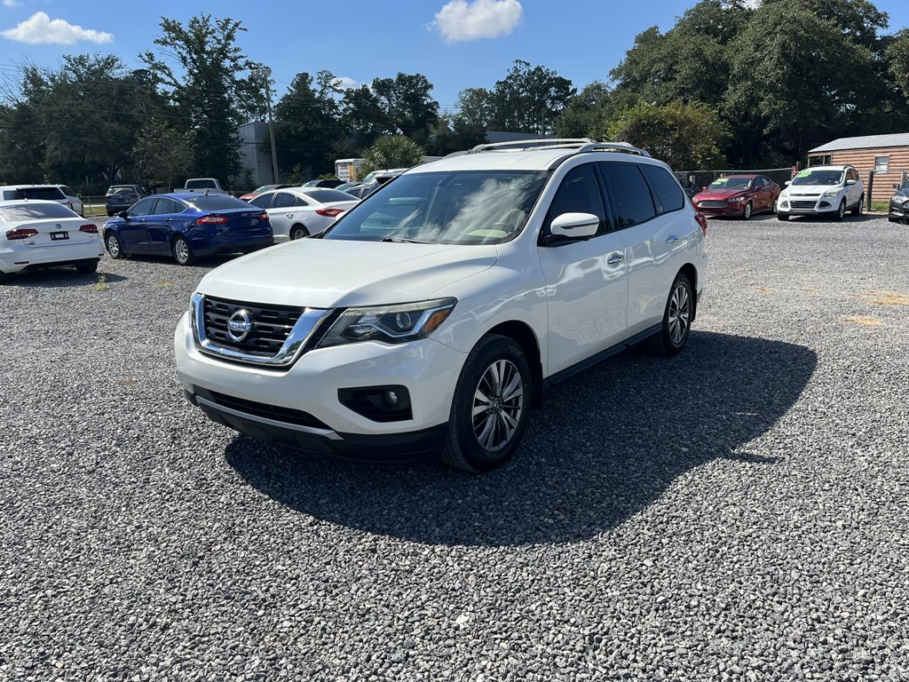 2018 Nissan Pathfinder - $13,995