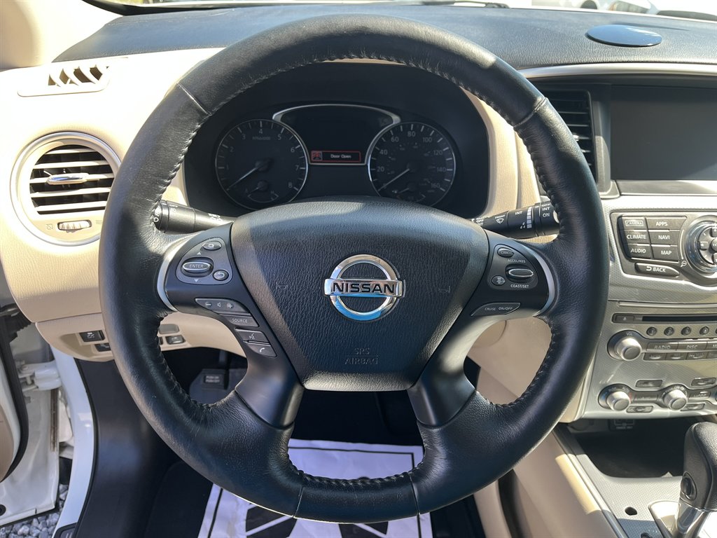 2018 Nissan Pathfinder - $13,995