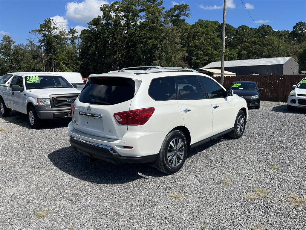2018 Nissan Pathfinder - $13,995
