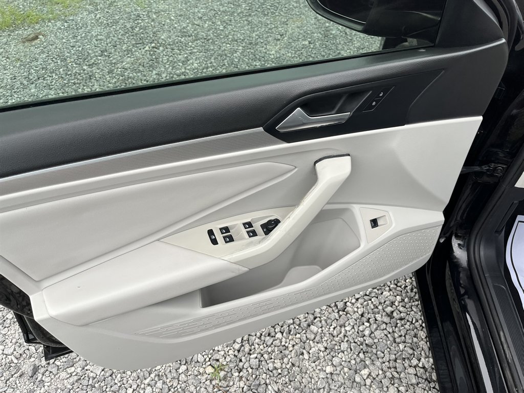 2019 Volkswagen Jetta - $13,995