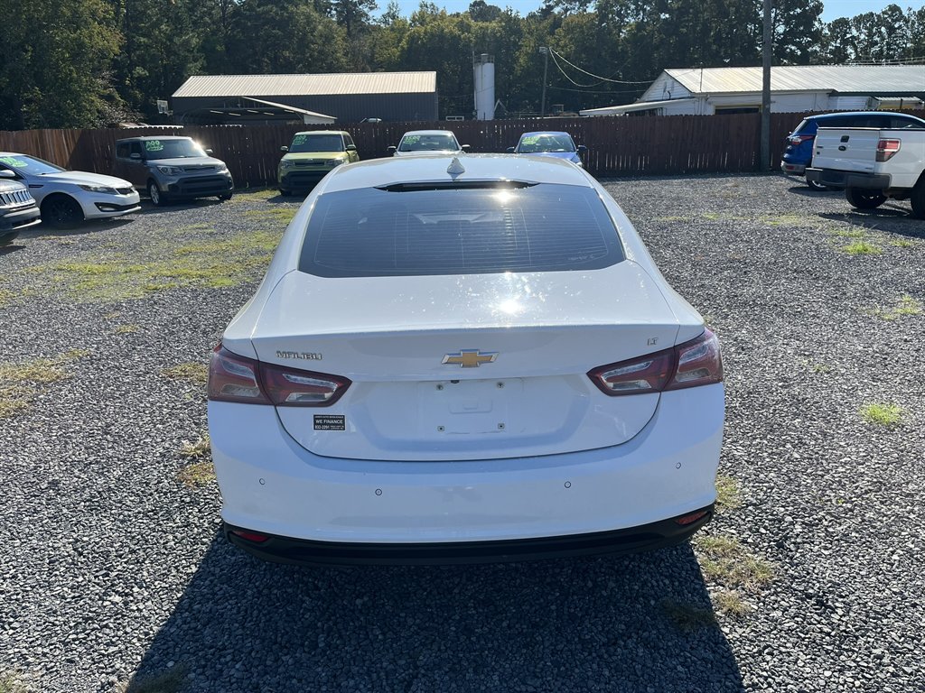 2019 Chevrolet Malibu - $15,995