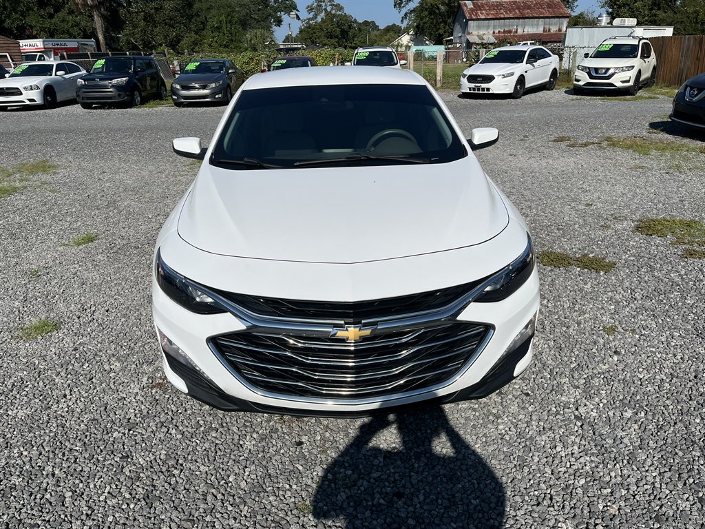 2019 Chevrolet Malibu - $15,995