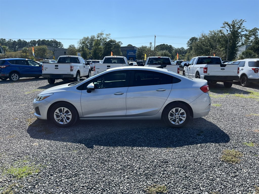 2019 Chevrolet Cruze - $11,995