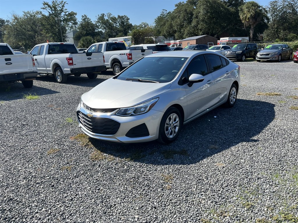 2019 Chevrolet Cruze - $11,995