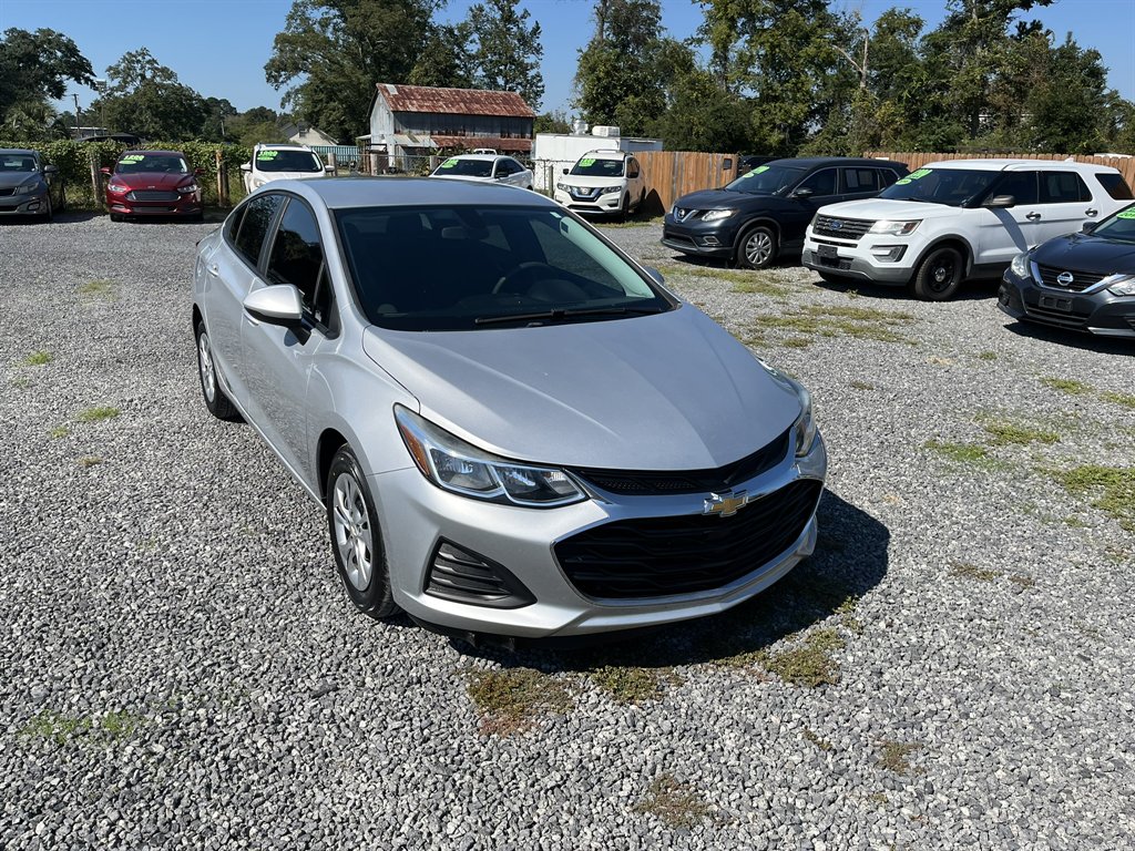 2019 Chevrolet Cruze - $11,995