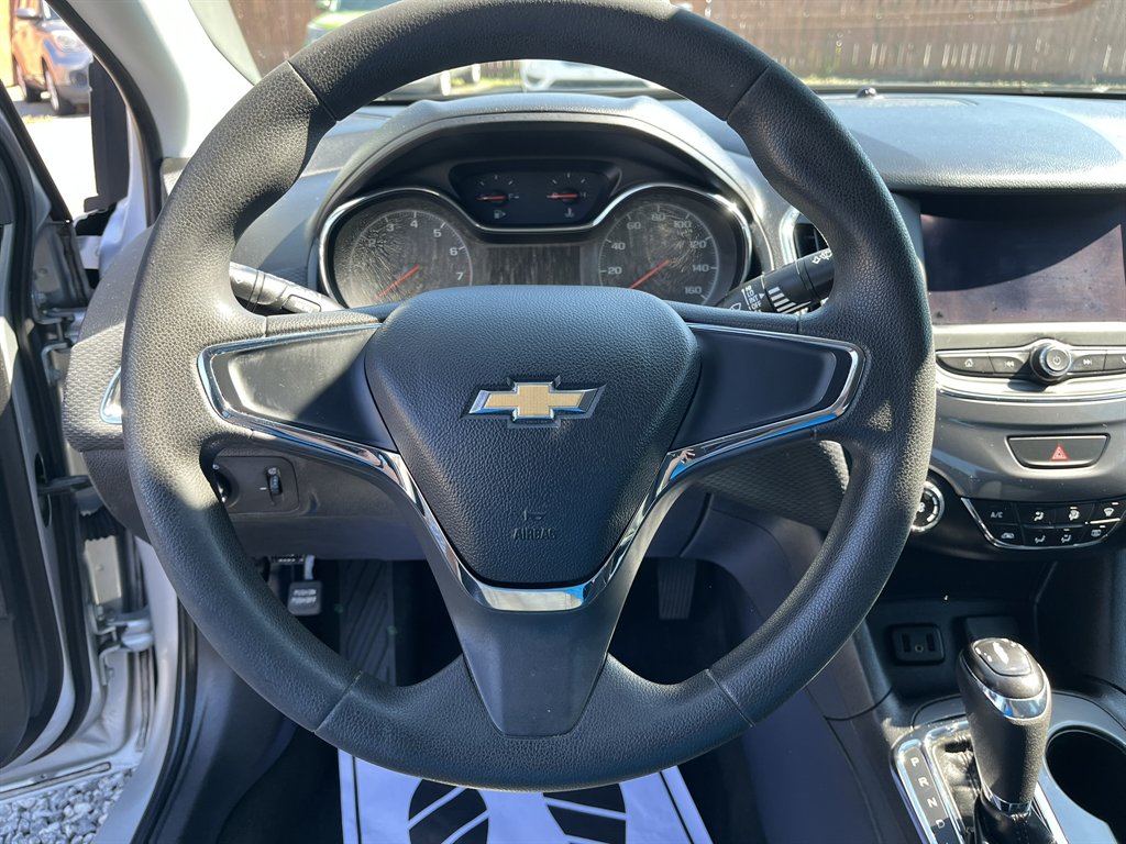 2019 Chevrolet Cruze - $11,995