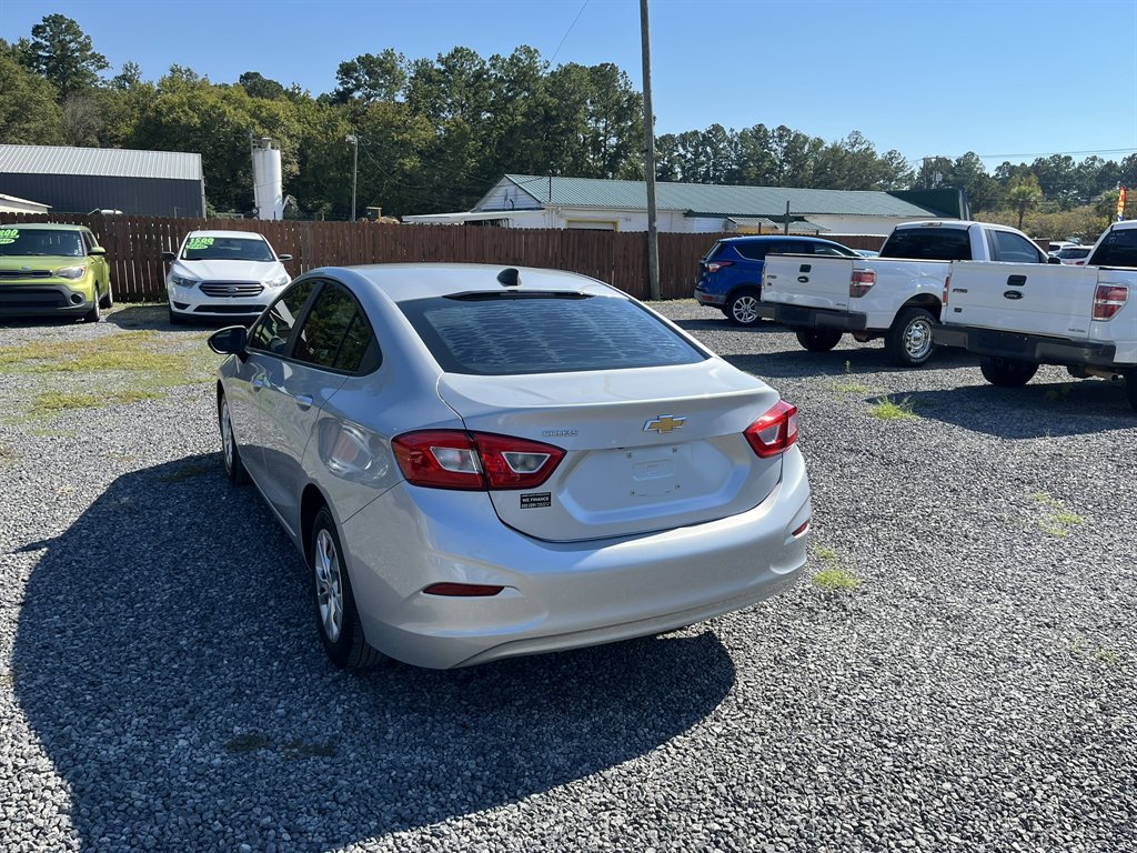 2019 Chevrolet Cruze - $11,995