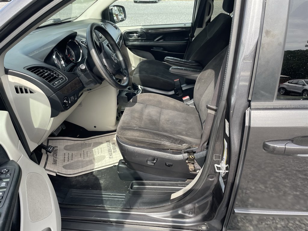 2016 Dodge Grand Caravan SXT photo