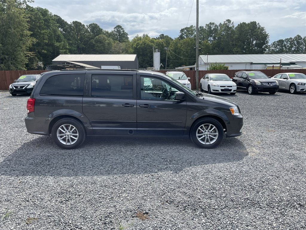 2016 Dodge Grand Caravan SXT photo