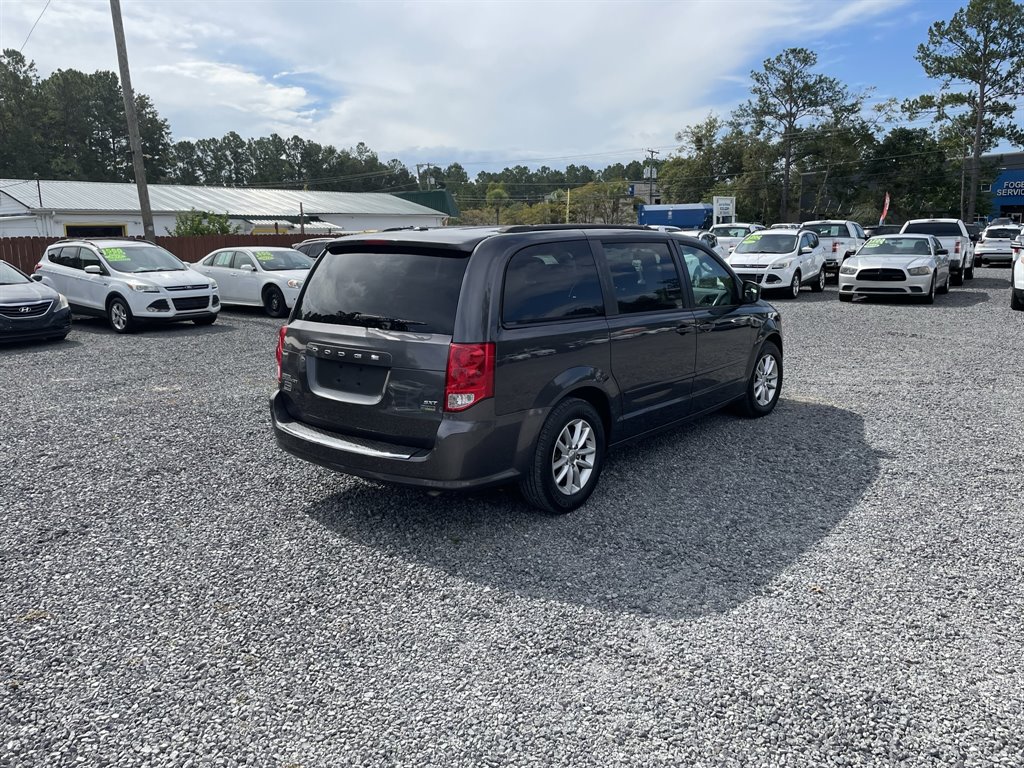 2016 Dodge Grand Caravan SXT photo
