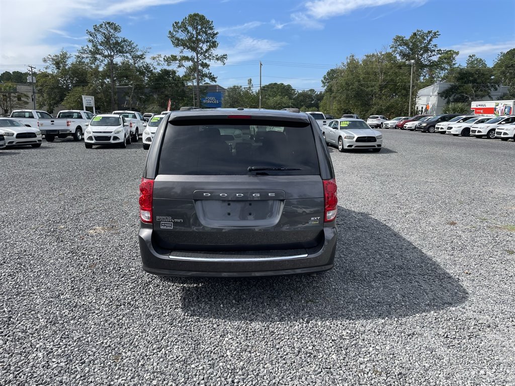2016 Dodge Grand Caravan SXT photo