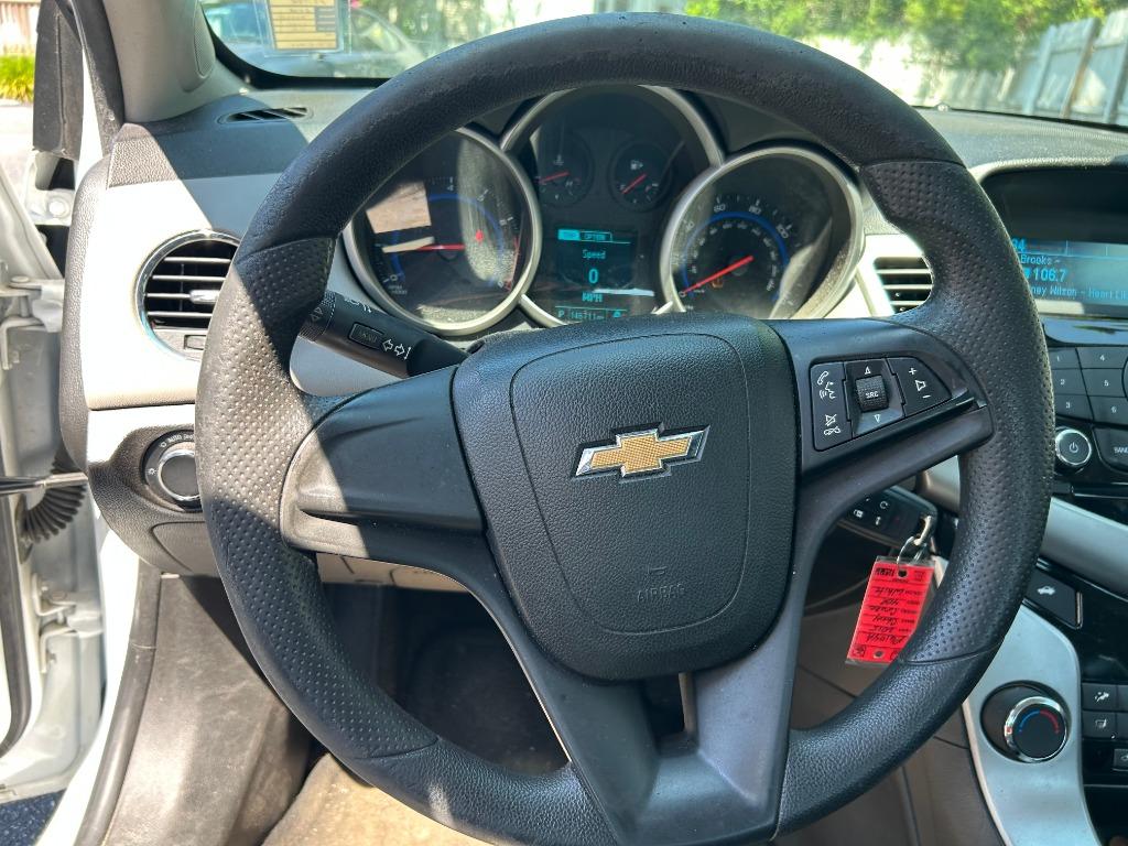 2015 Chevrolet Cruze - $6,995