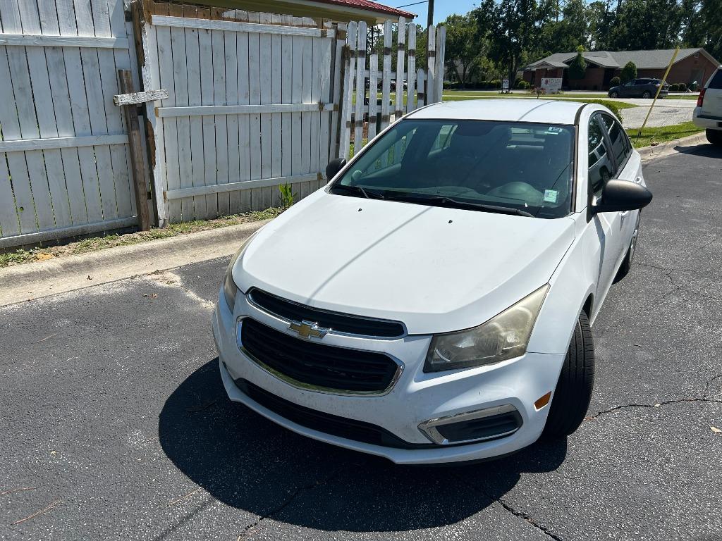2015 Chevrolet Cruze - $6,995