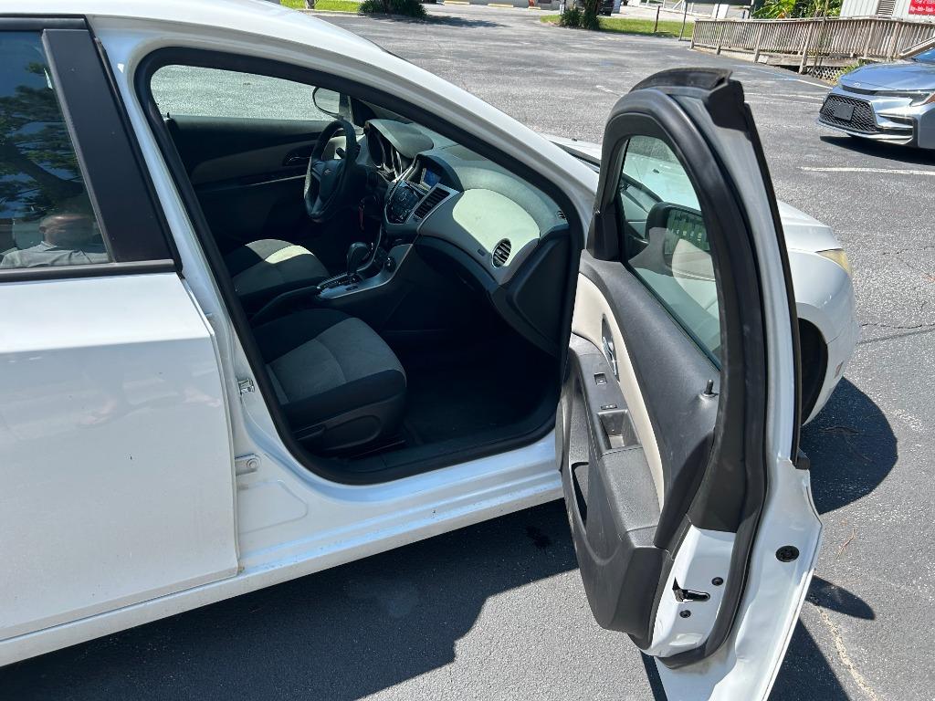 2015 Chevrolet Cruze - $6,995