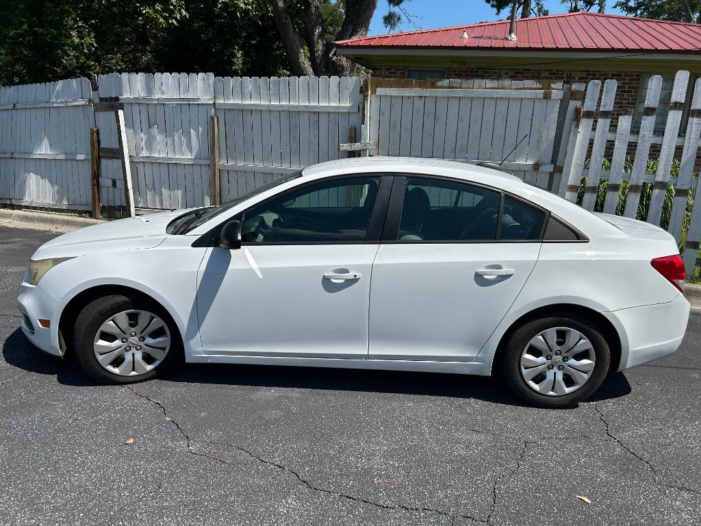 2015 Chevrolet Cruze - $6,995