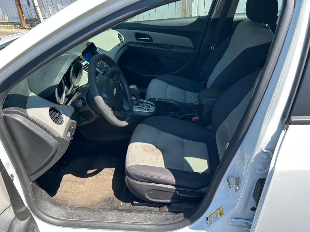 2015 Chevrolet Cruze - $6,995