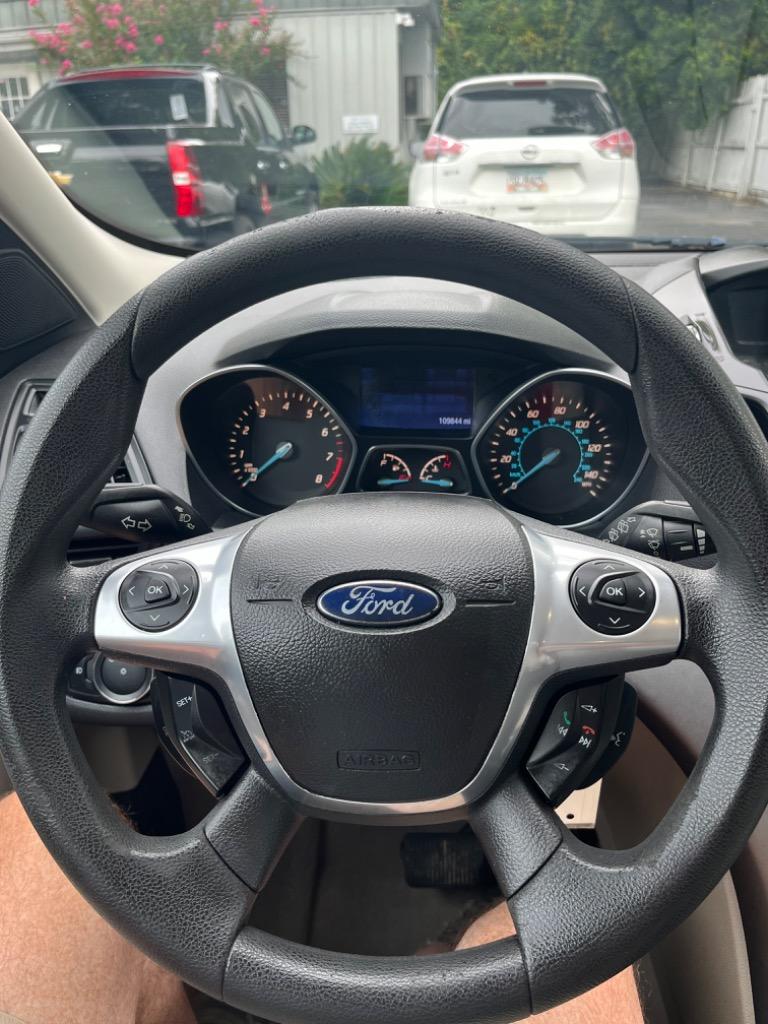2014 Ford Escape SE photo
