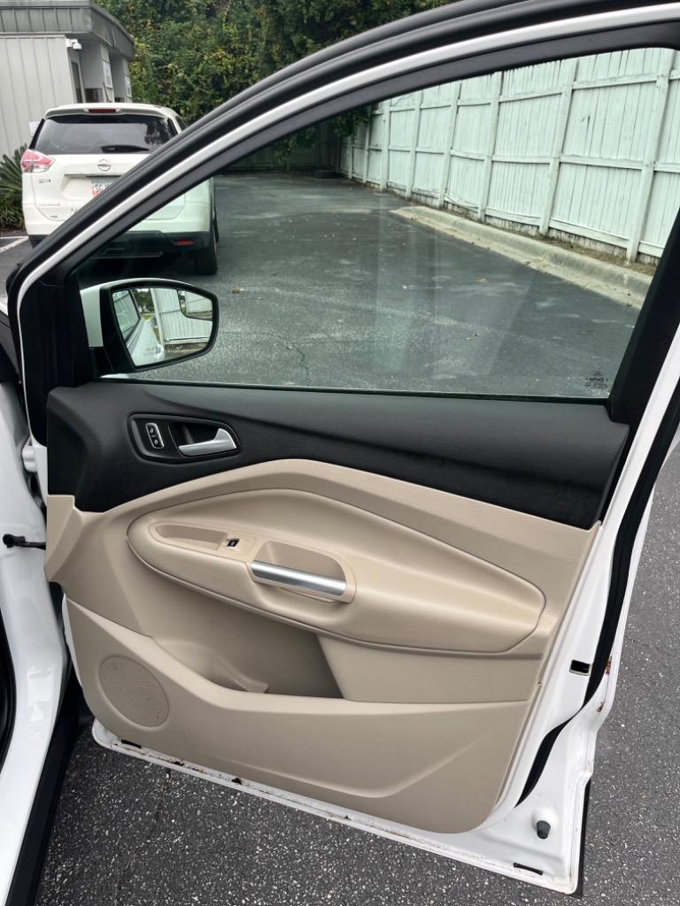 2014 Ford Escape SE photo