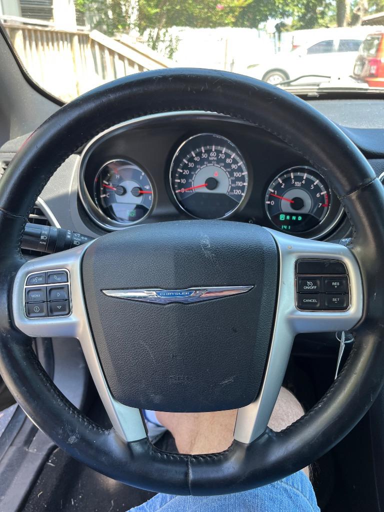 2013 Chrysler 200 - $5,995
