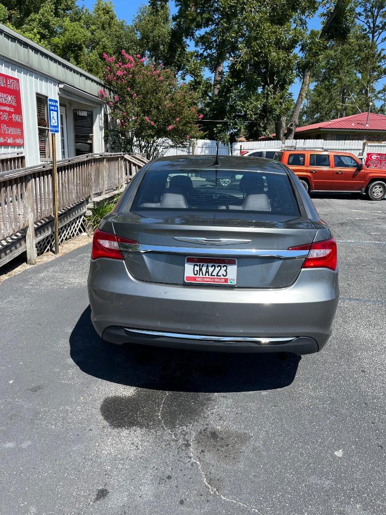 2013 Chrysler 200 - $5,995