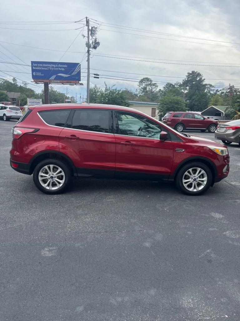 2017 Ford Escape SE photo