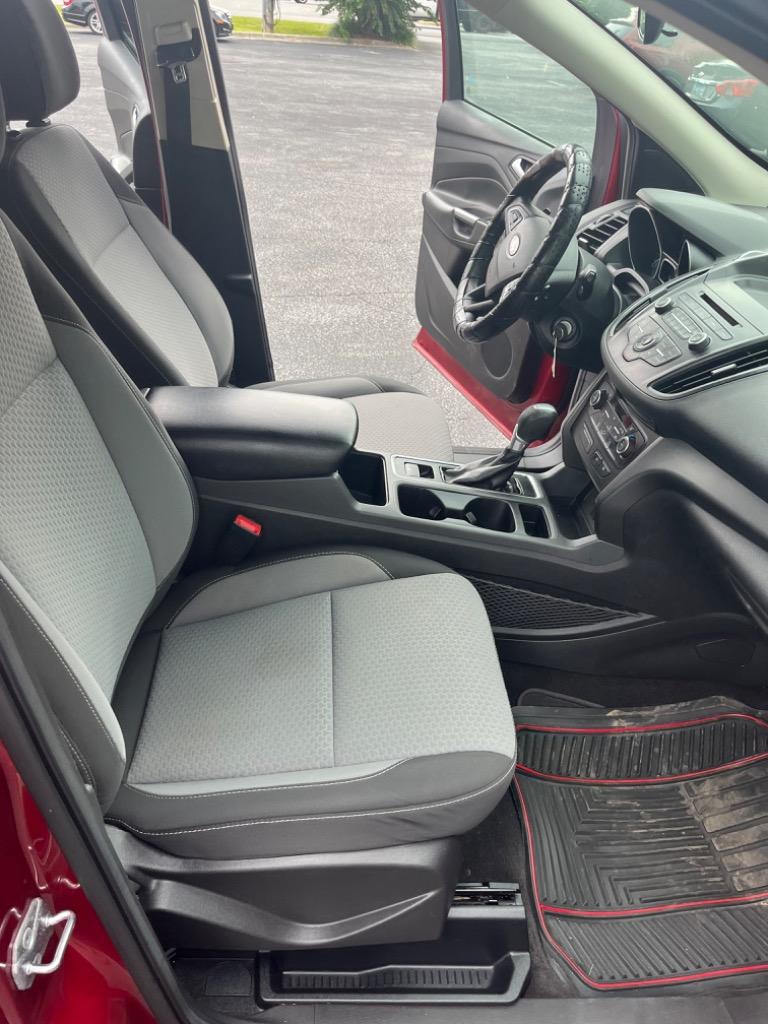 2017 Ford Escape SE photo