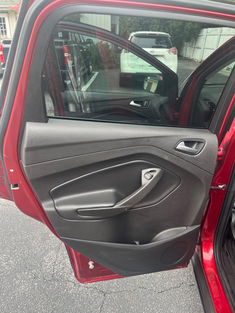 2017 Ford Escape SE photo