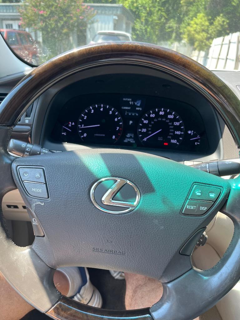 2009 Lexus LS - $8,995