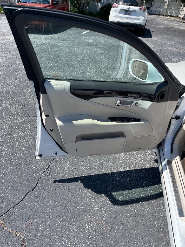 2009 Lexus LS - $8,995