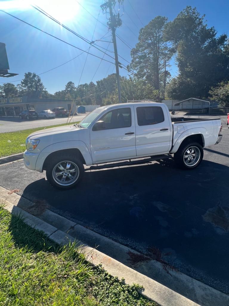 2009 Toyota Tacoma PreRunner V6 photo