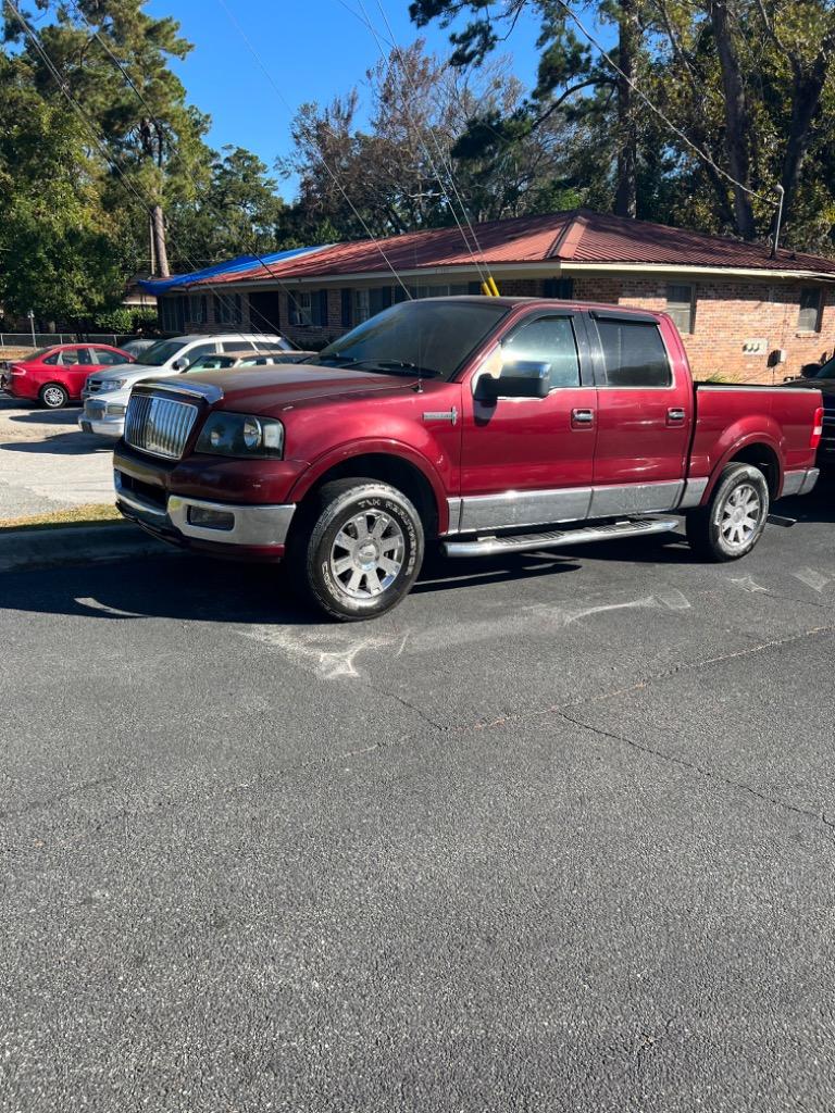 2006 Lincoln Mark LT photo