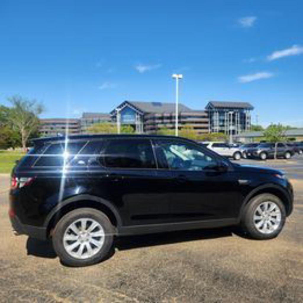 2019 Land Rover Discovery - $19,999